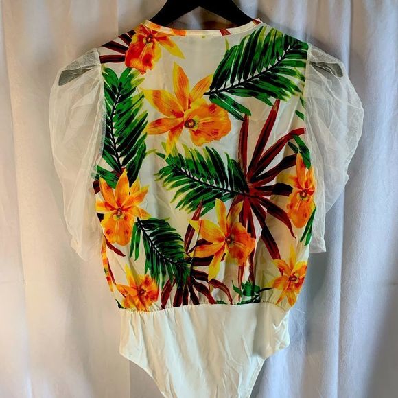 Sheer Bodysuit White Floral Short Sleeve Small Medium Large - Picture 6 of 9